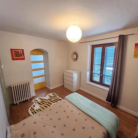 Charmante Briarde Simple Et De Bon Gout, Avec Terrasse Et Jardin - 4 A10 Personnes * Villiers-sur-Morin