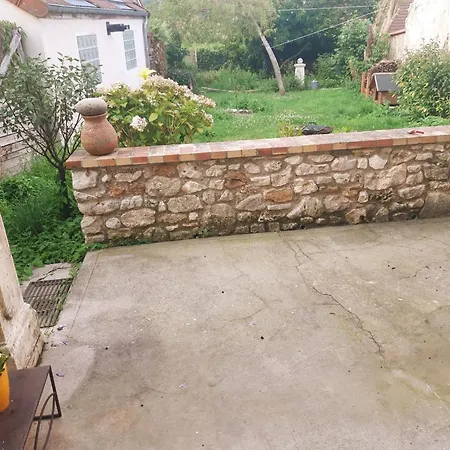 Holiday home Charmante Briarde Simple Et De Bon Gout, Avec Terrasse Et Jardin - 4 A10 Personnes